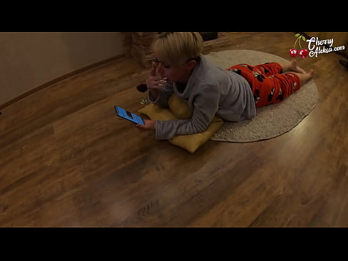 ❤️ Gekke blonde sûgje Enorme lul dy't derop sûgje en stuiterje - Anale seks ❤  Seks op fy.drpornofilme.ru ️❤